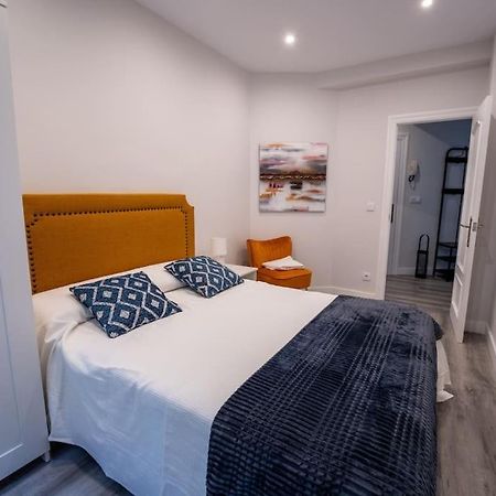 Valdecilla Center Apartment Сантандер Экстерьер фото