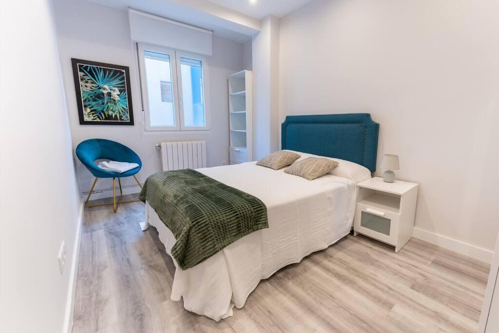 Valdecilla Center Apartment Сантандер Экстерьер фото